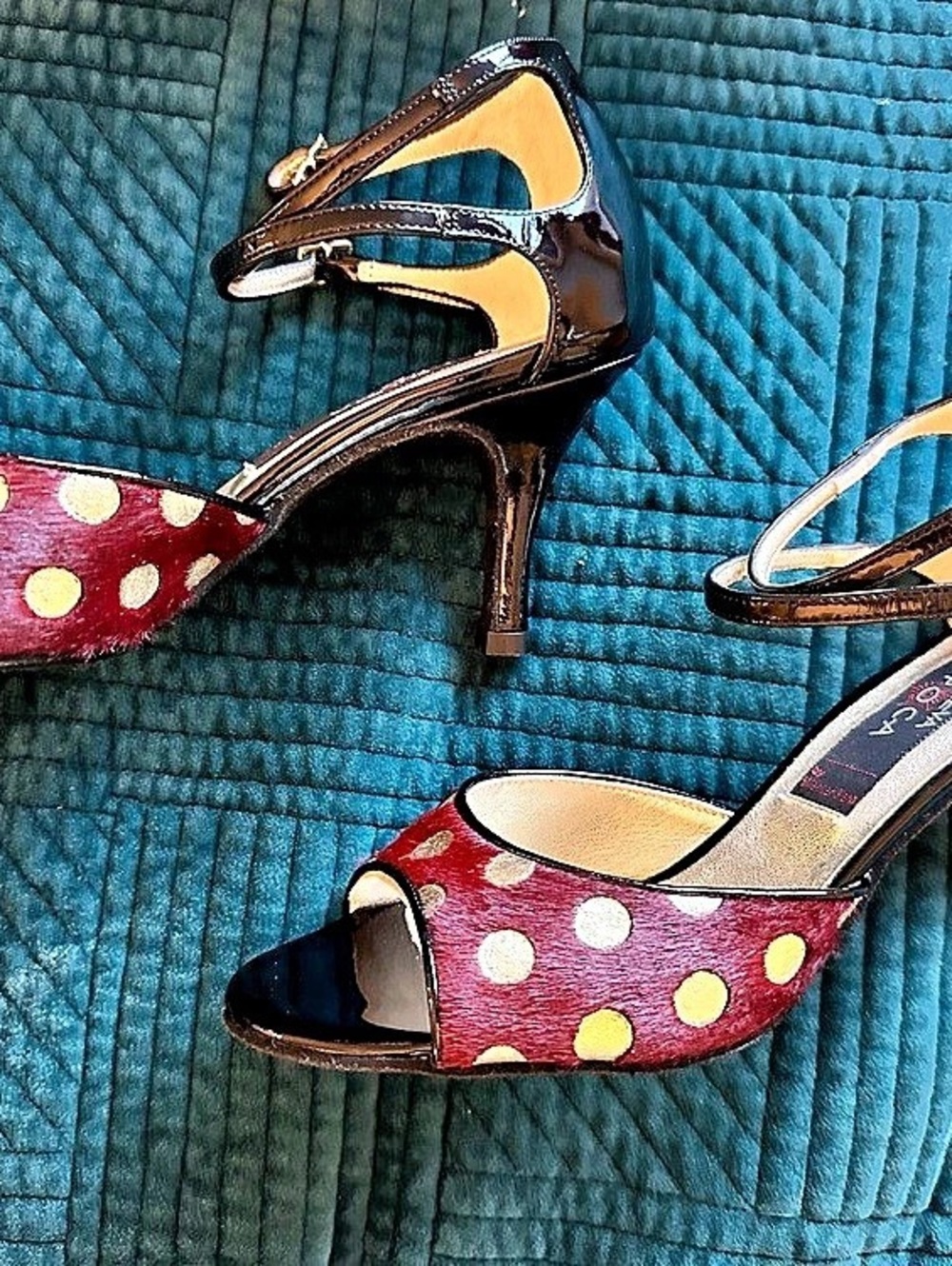 New: Nueva Epoca Buena Polka Dot Heels Red & Black 7.5